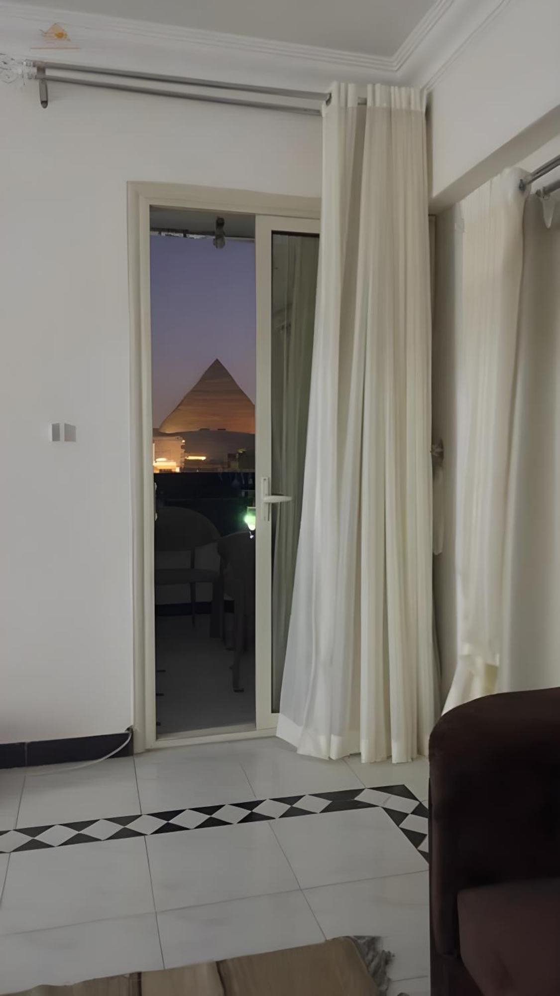 King Ramses Pyramids View * Il Cairo