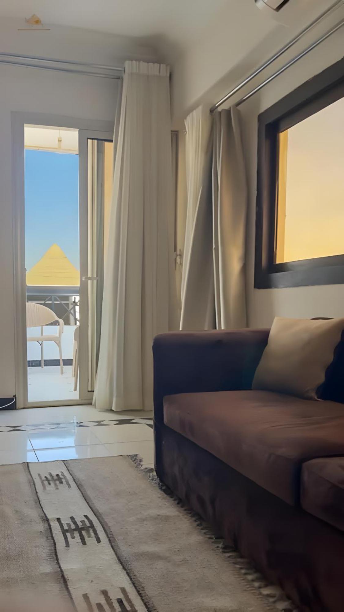 King Ramses Pyramids View Appartamento *